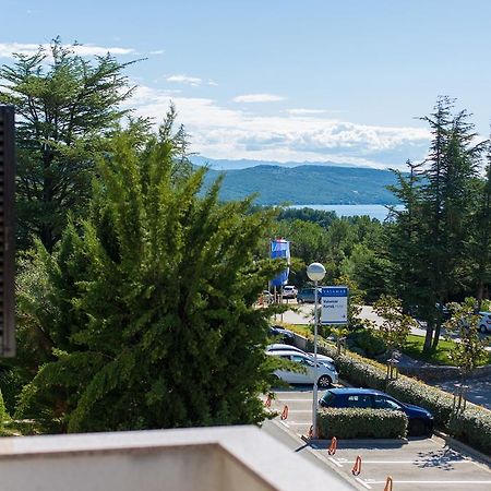 Apartments Vlatko クルク エクステリア 写真